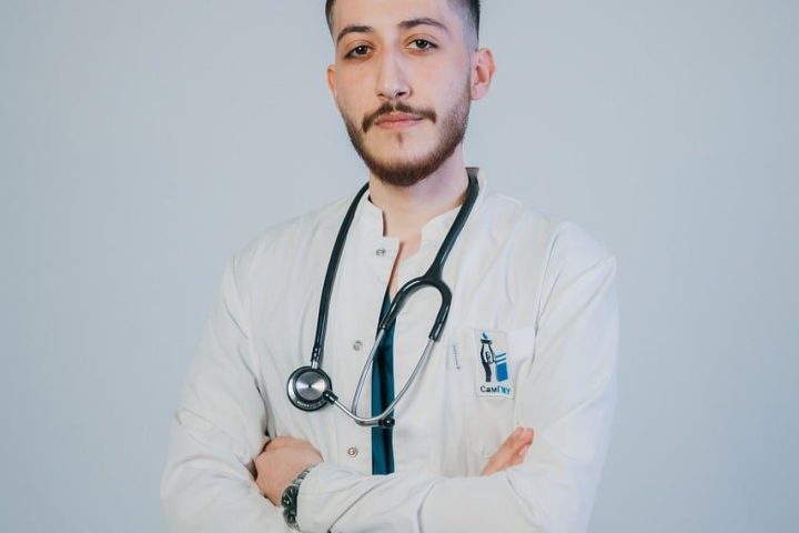 Dr Tom Reyes